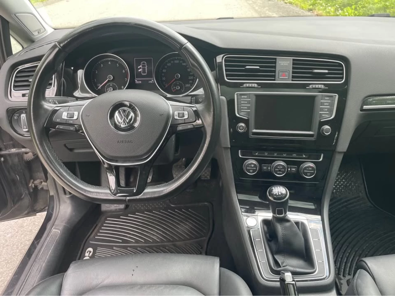2017 Volkswagen Golf Highline Image principale