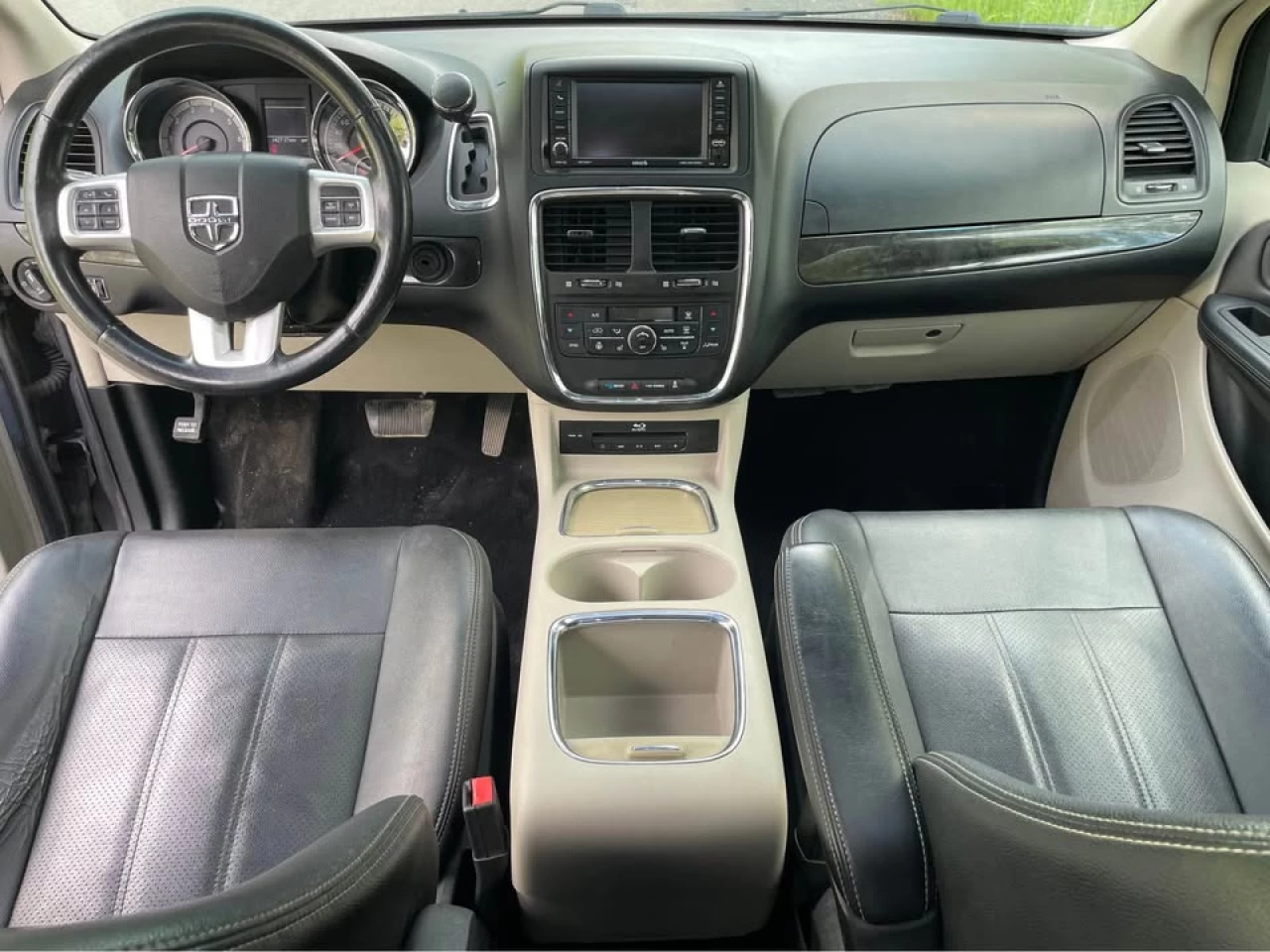 2017 Dodge Grand Caravan  Main Image