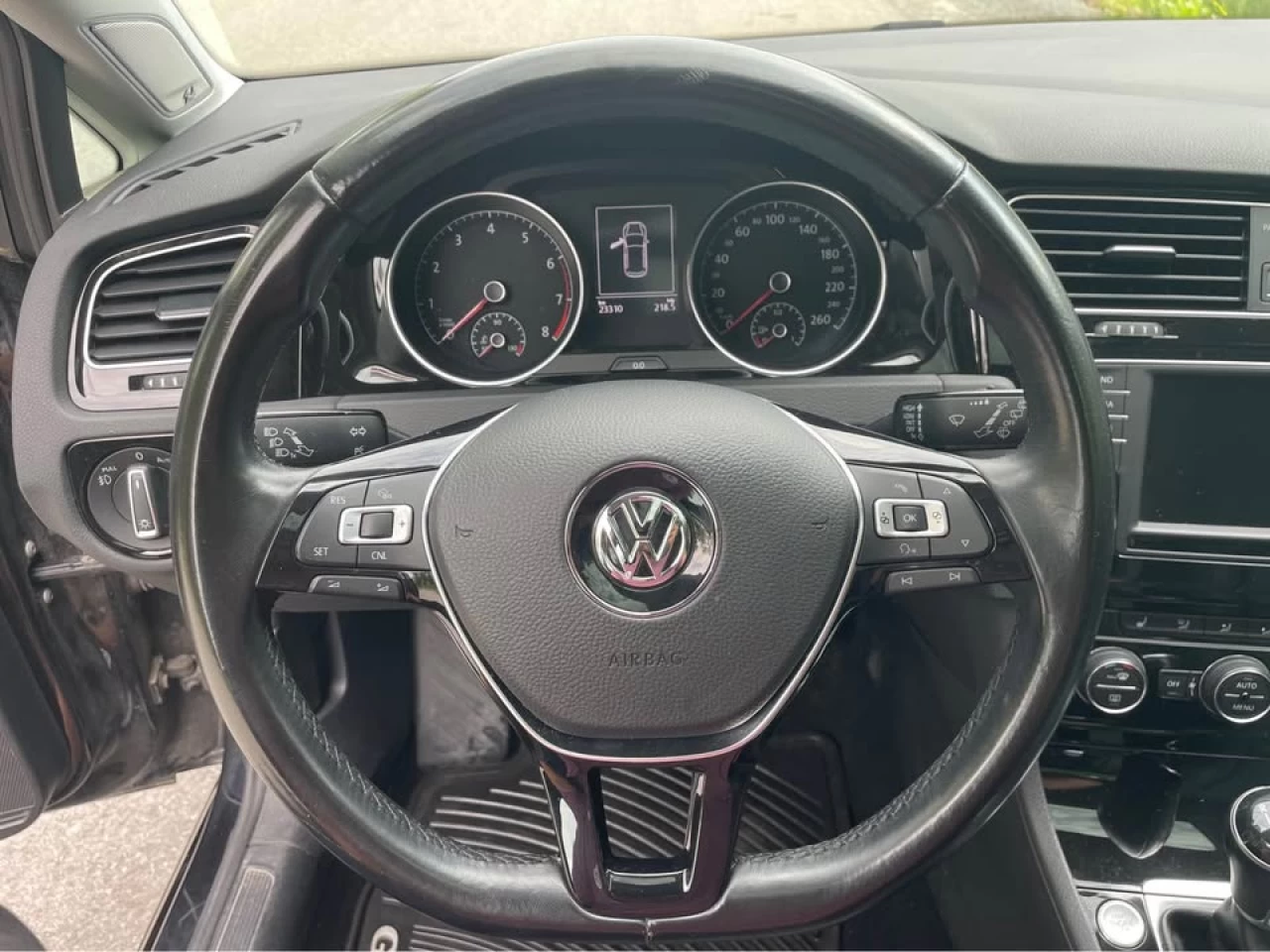 2017 Volkswagen Golf Highline Image principale