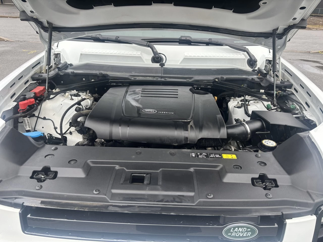 2024 Land Rover Defender 110 S Image principale