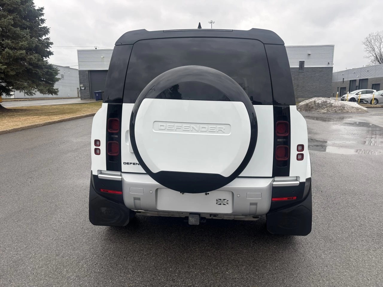 2024 Land Rover Defender 110 S Image principale