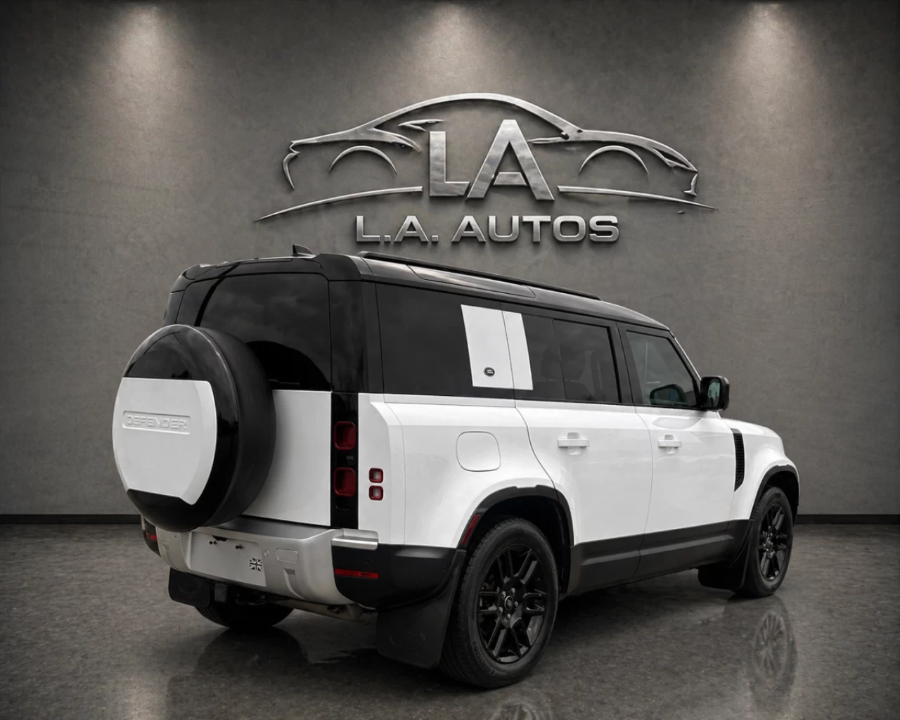 2024 Land Rover Defender 110 S Image principale