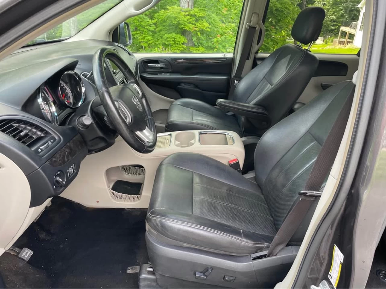 2017 Dodge Grand Caravan  Main Image