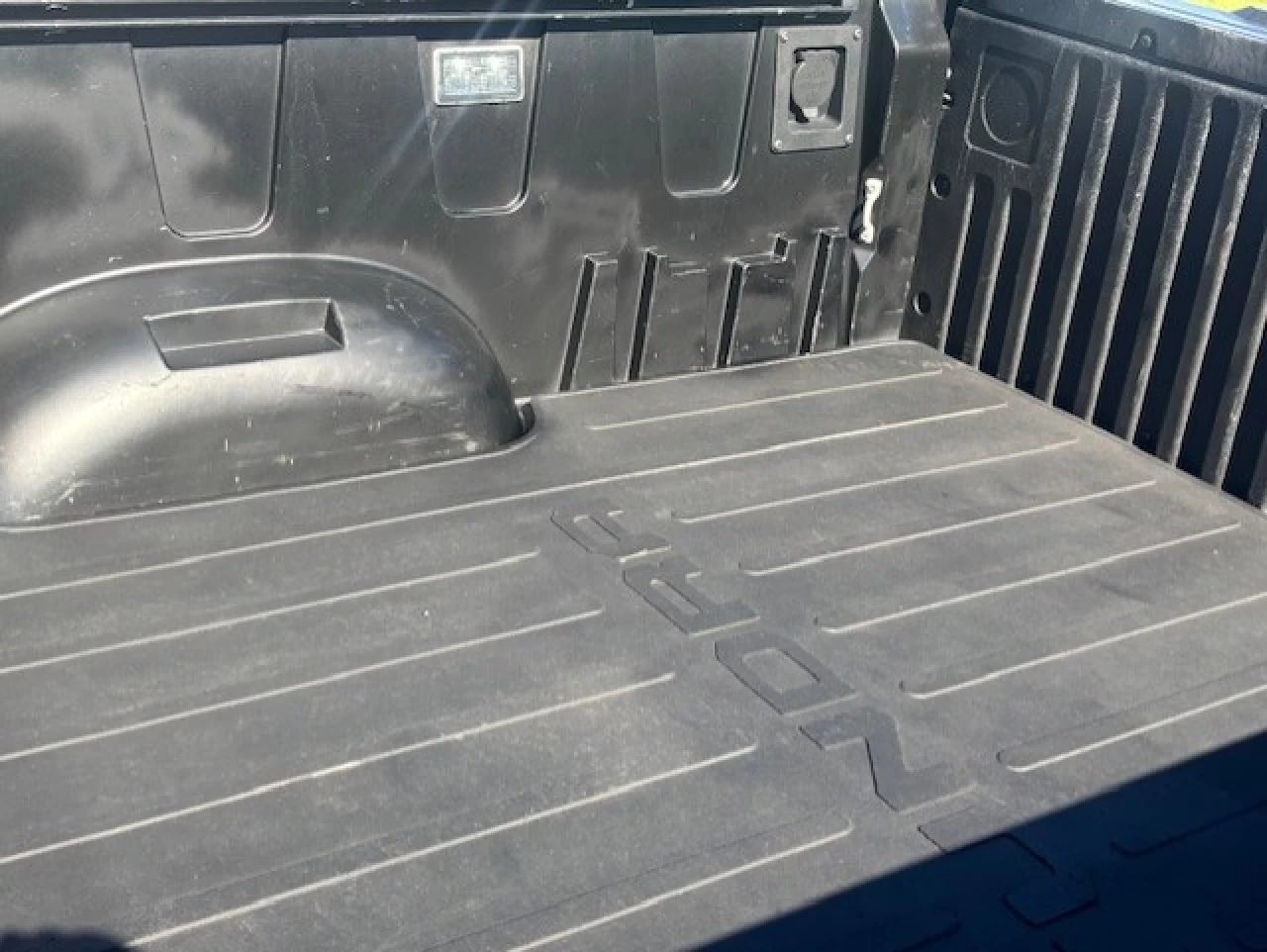 2022 Toyota Tundra Platinum Image principale