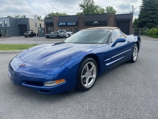 Chevrolet Corvette 2dr Convertible 2002