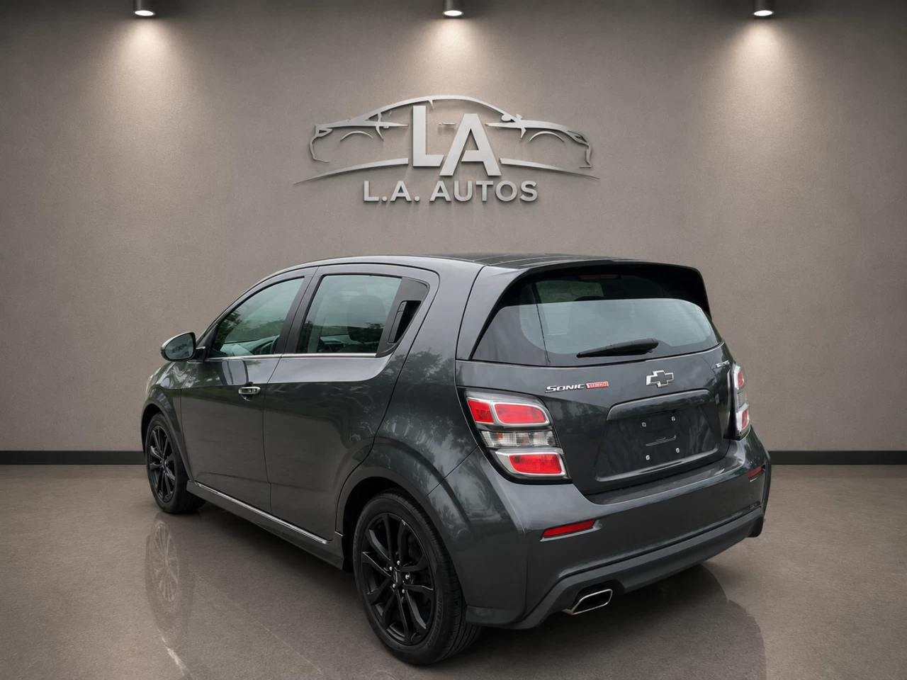 2018 Chevrolet Sonic Premier Image principale