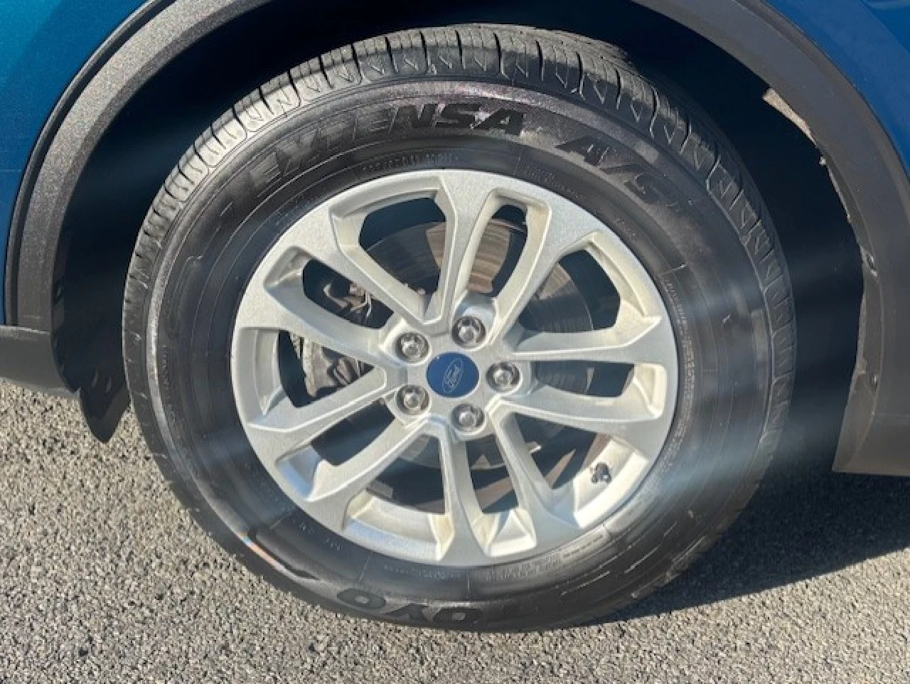 2020 Ford Escape SE Main Image