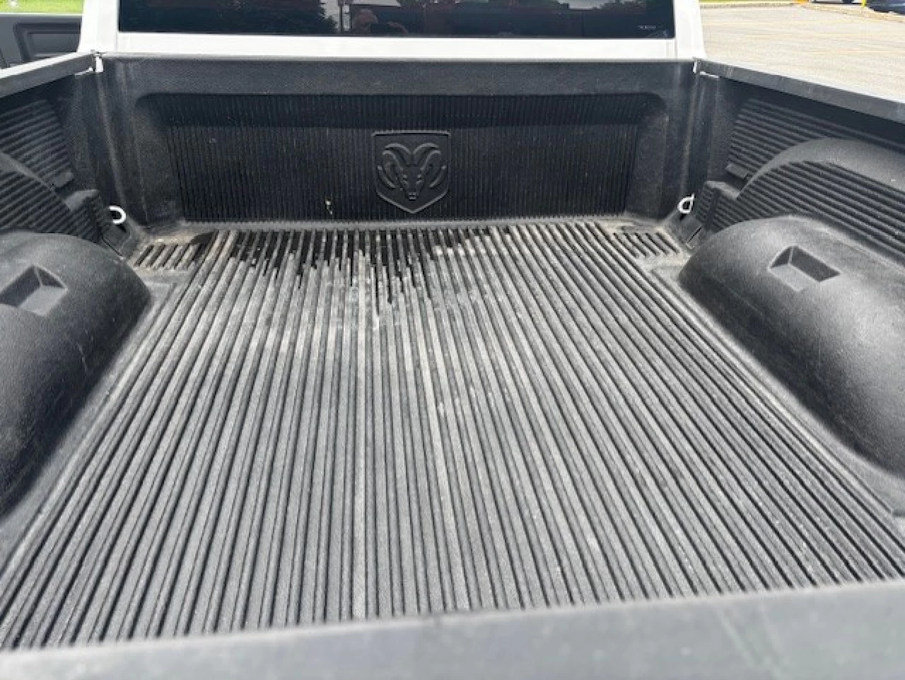 2016 Ram 1500 Classic ST Image principale