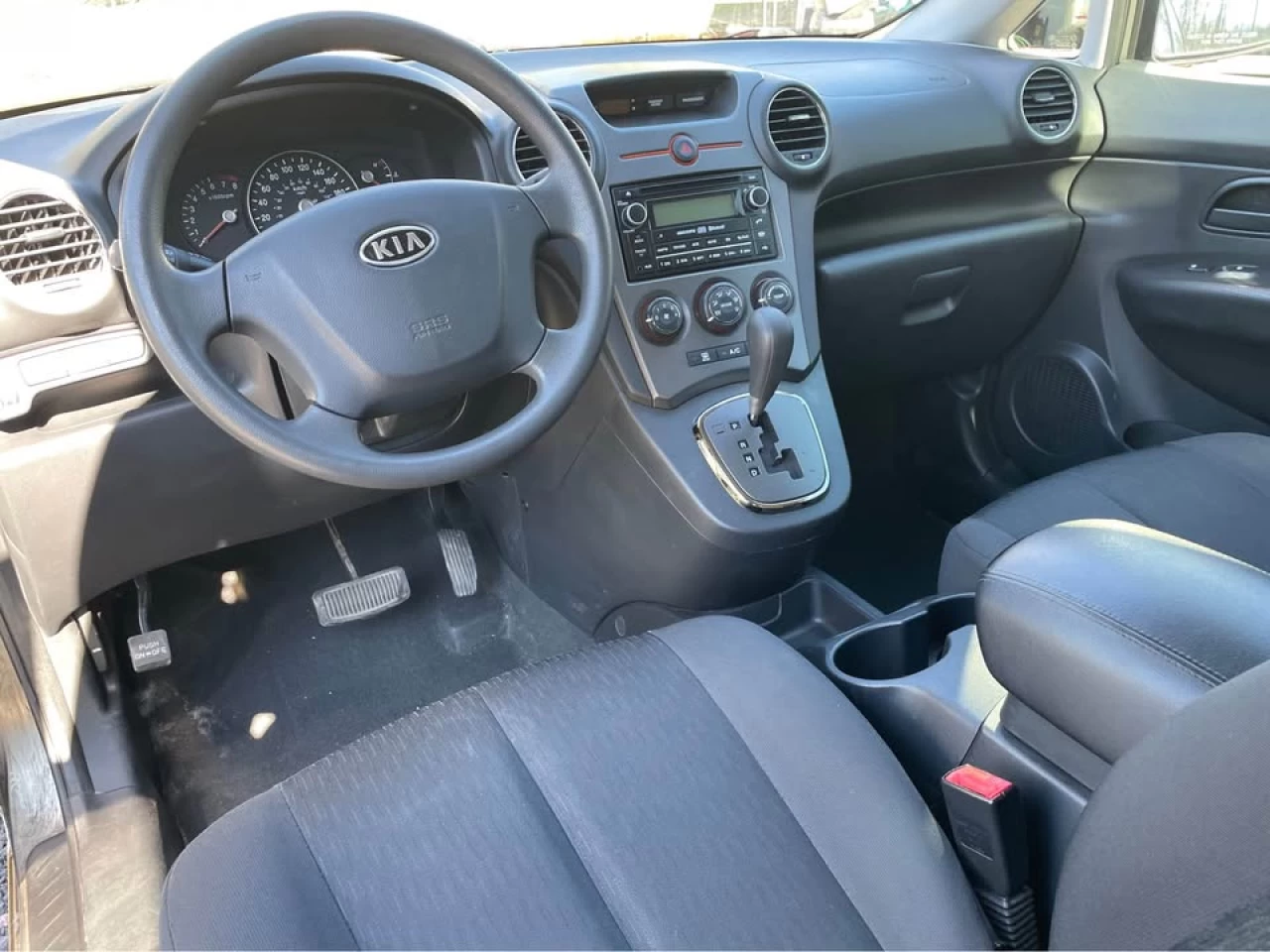 2012 Kia Rondo LX Image principale