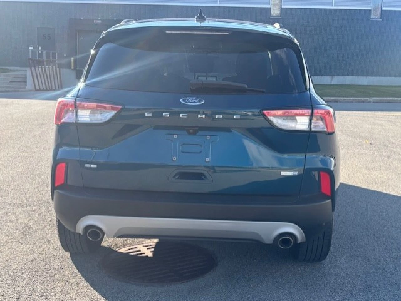 2020 Ford Escape SE Main Image