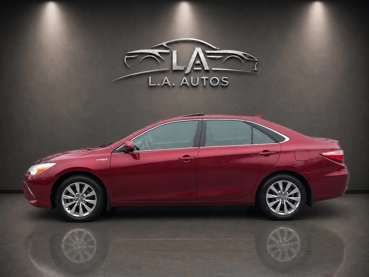 2017 Toyota Camry LE/XLE/SE Image principale