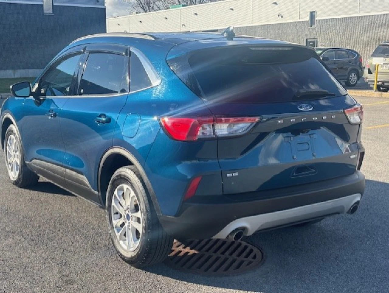 2020 Ford Escape SE Main Image