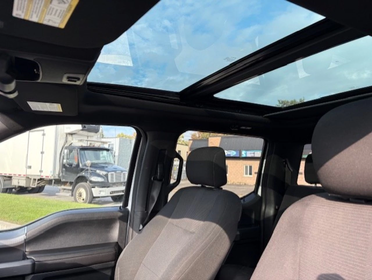 2017 Ford F-150 XLT Image principale