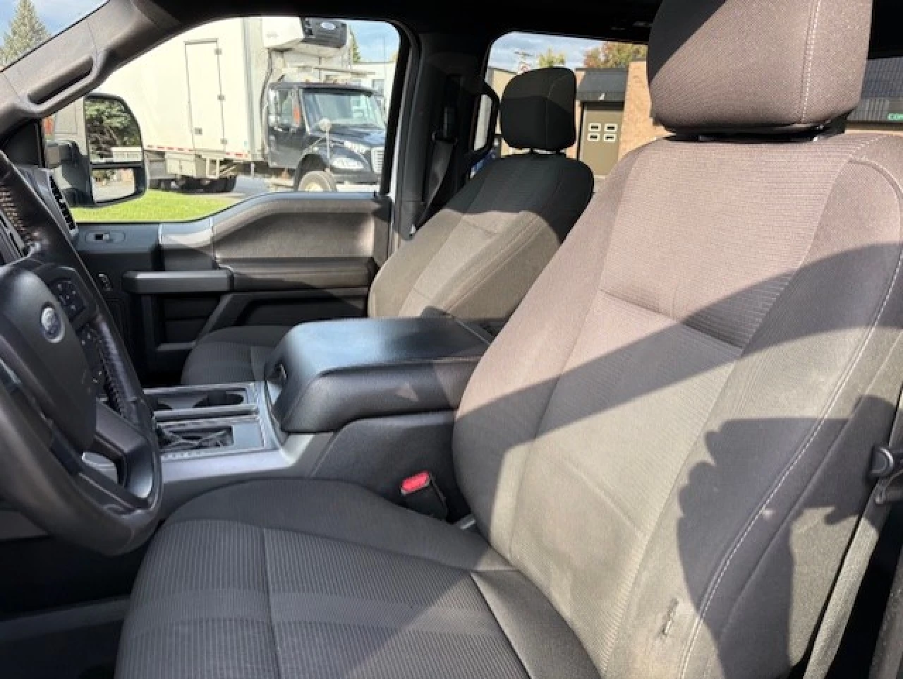 2017 Ford F-150 XLT Image principale