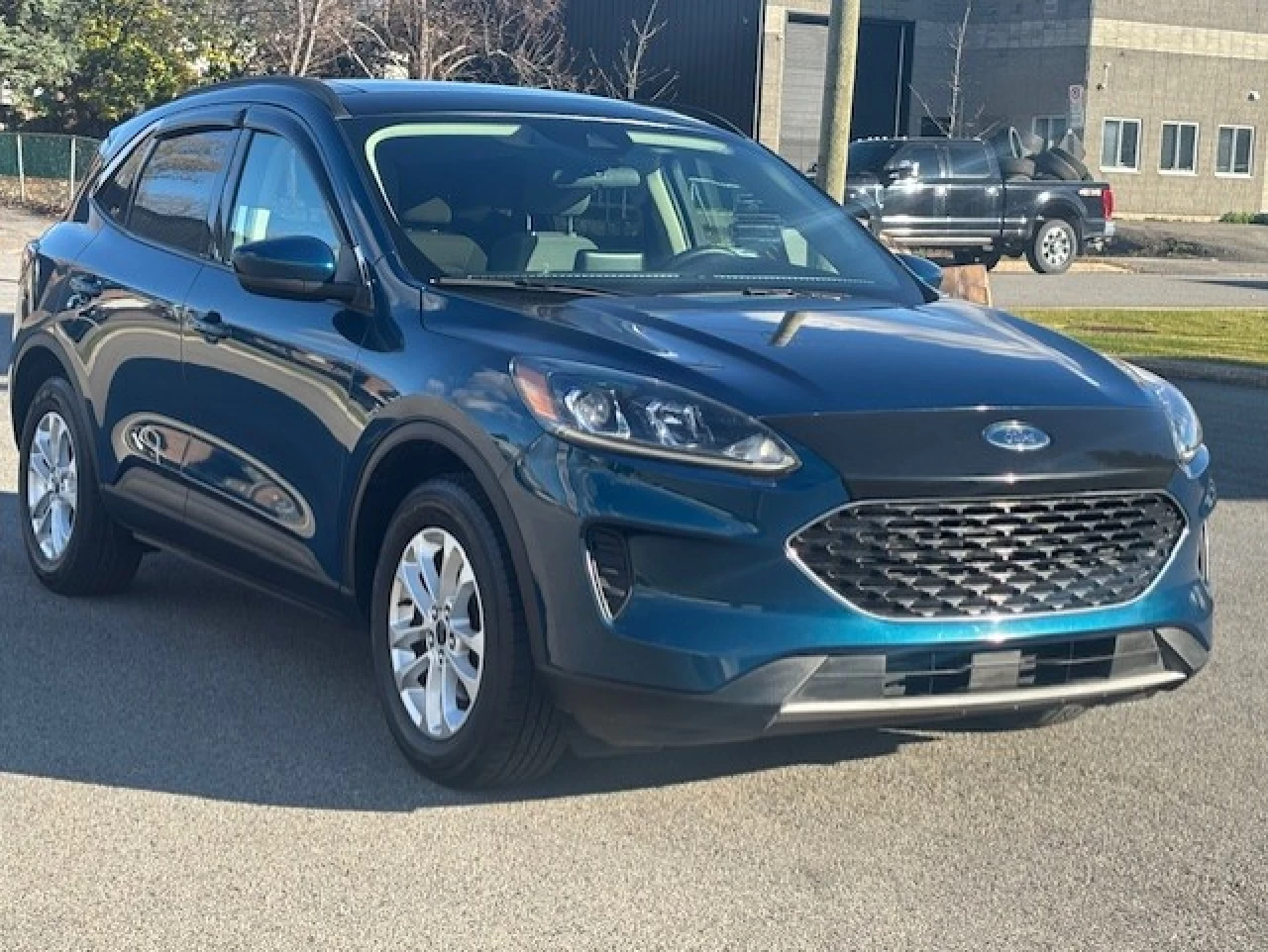 2020 Ford Escape SE Main Image