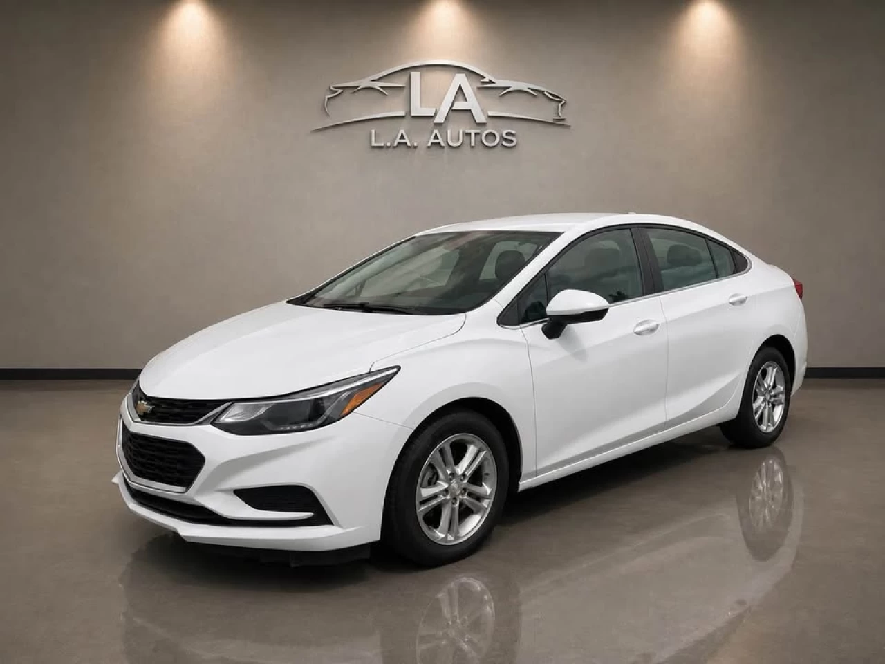 2018 Chevrolet Cruze LT Main Image