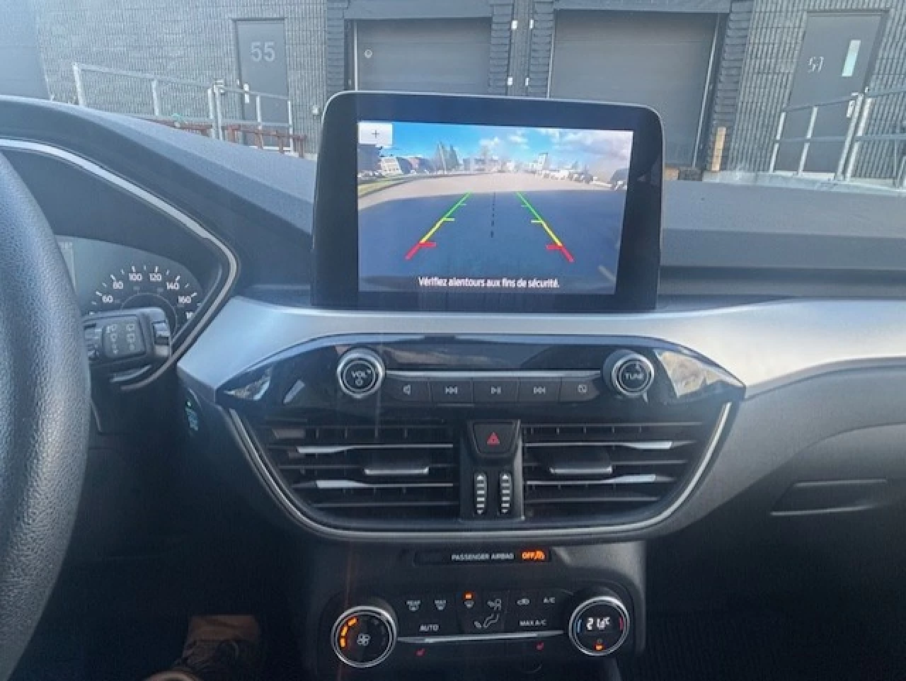 2020 Ford Escape SE Main Image