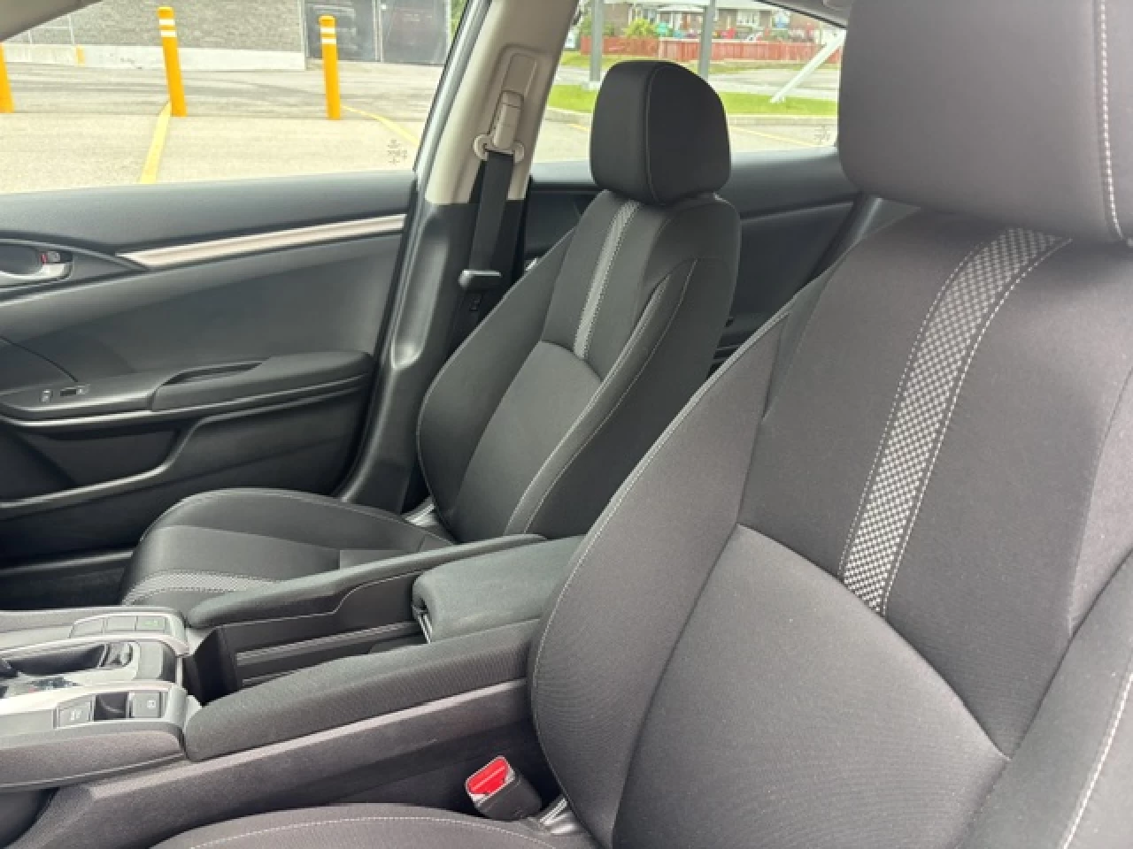 2021 Honda Civic LX Image principale