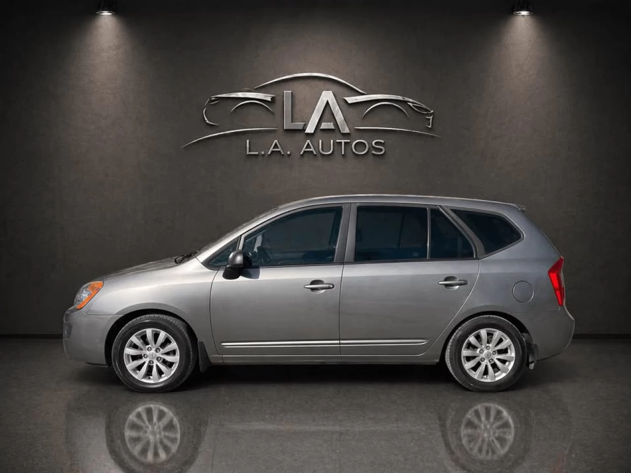 2012 Kia Rondo LX Image principale