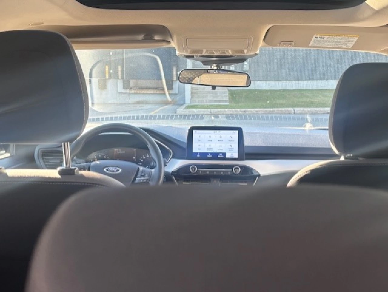 2020 Ford Escape SE Main Image