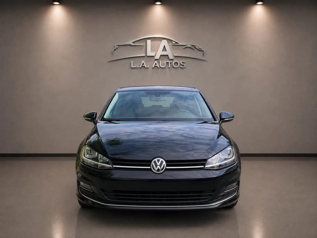 2017 Volkswagen Golf Highline Main Image