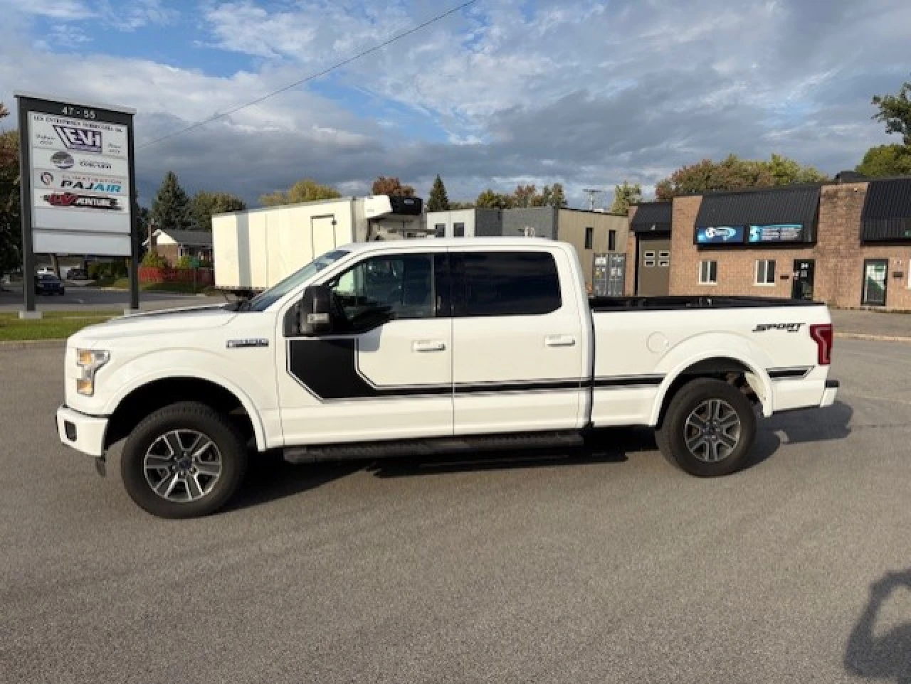 2017 Ford F-150 XLT Image principale