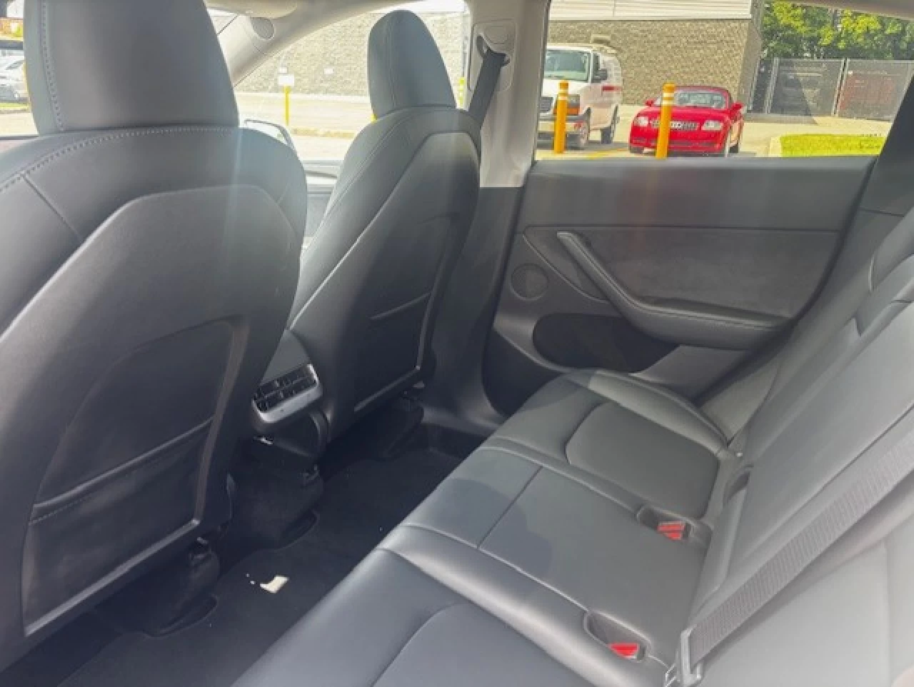 2023 Tesla Y  Main Image