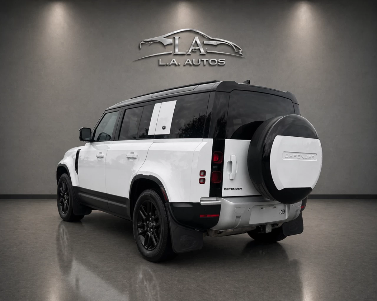 2024 Land Rover Defender 110 S Main Image