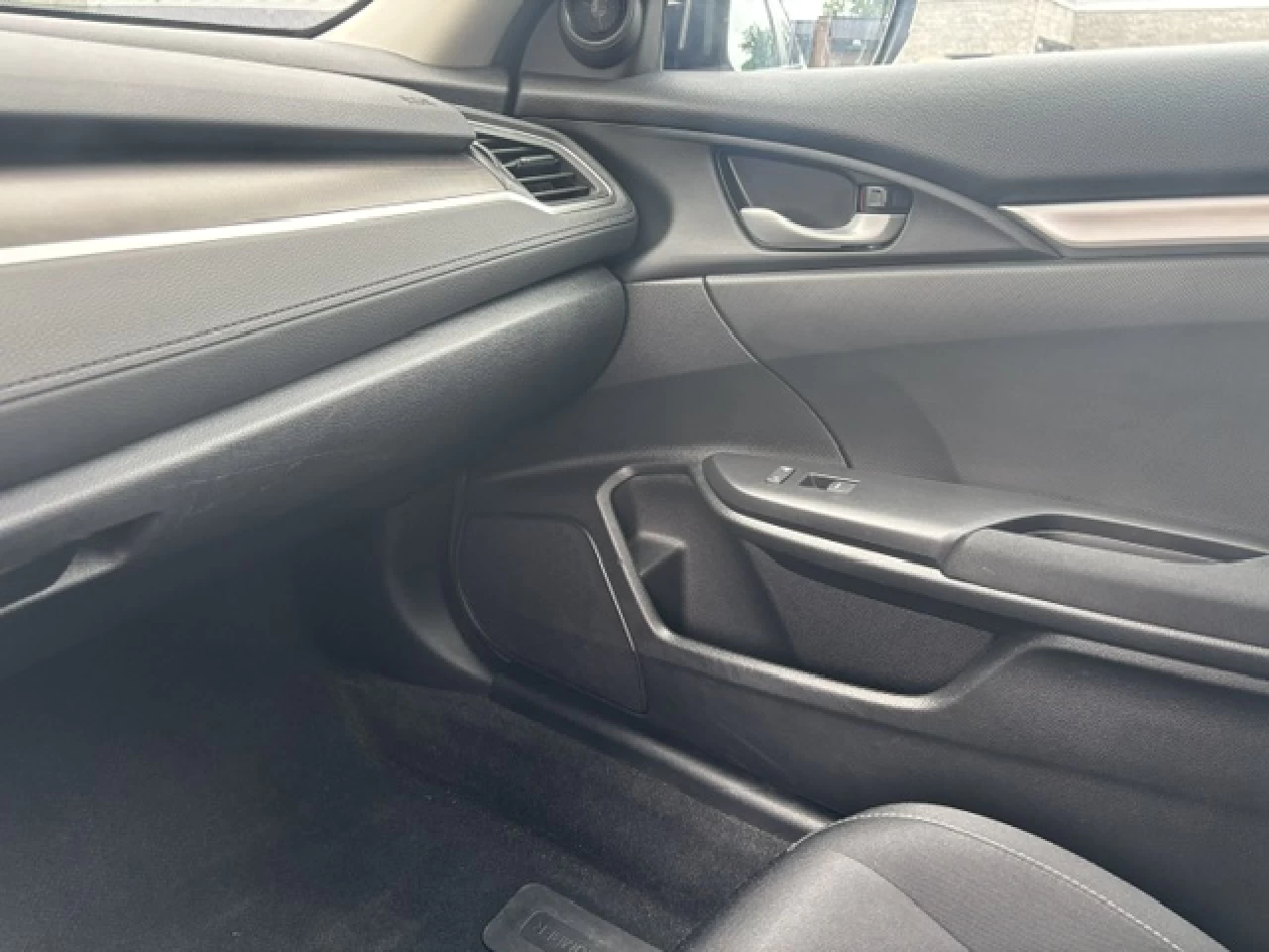 2021 Honda Civic LX Image principale