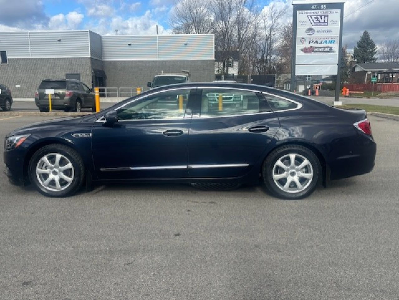 2017 Buick LaCrosse Premium Main Image