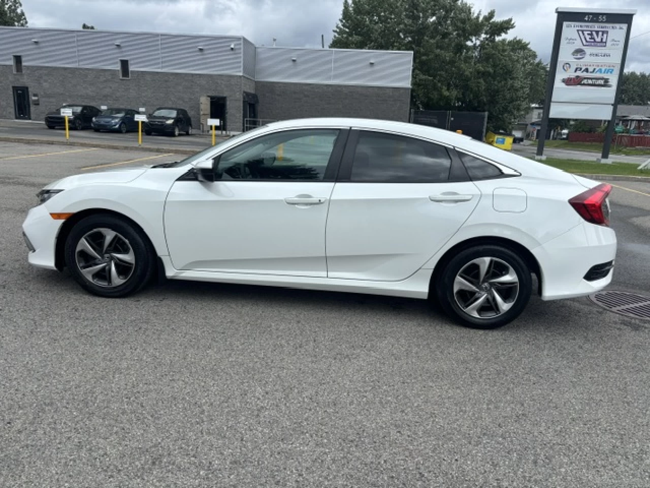 2021 Honda Civic LX Image principale