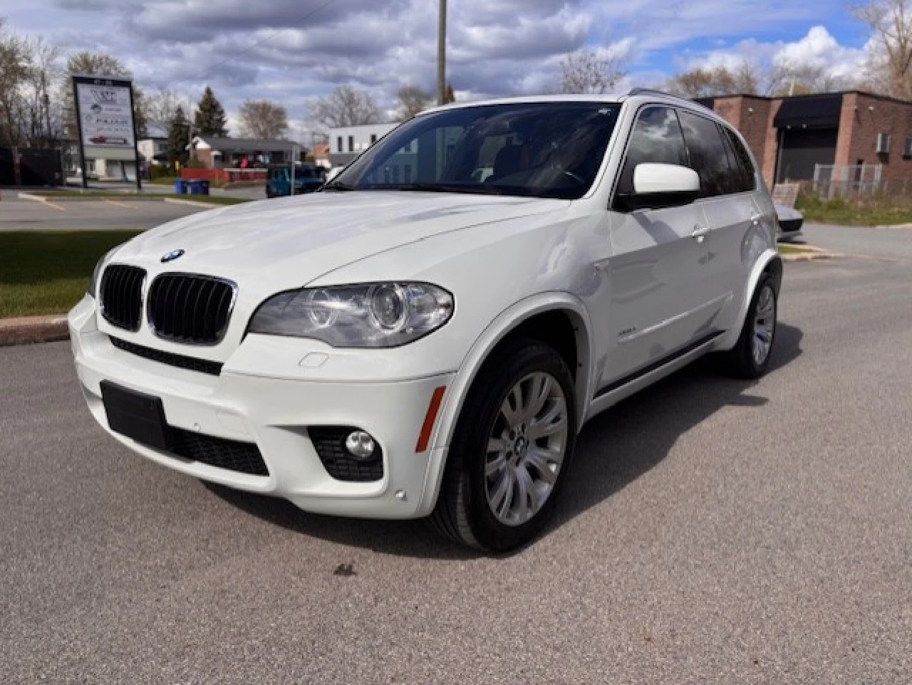 2012 BMW X5 35i Image principale