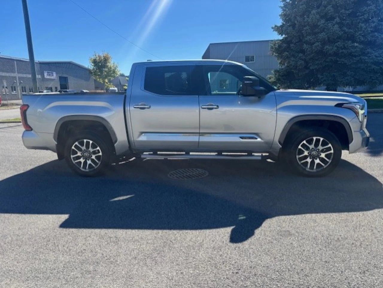 2022 Toyota Tundra Platinum Image principale