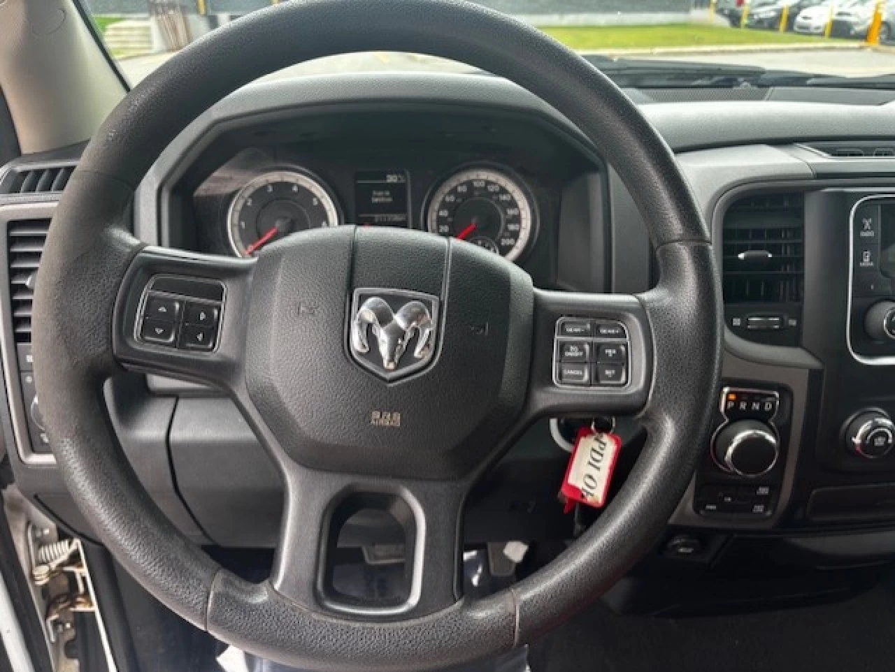 2016 Ram 1500 Classic ST Image principale