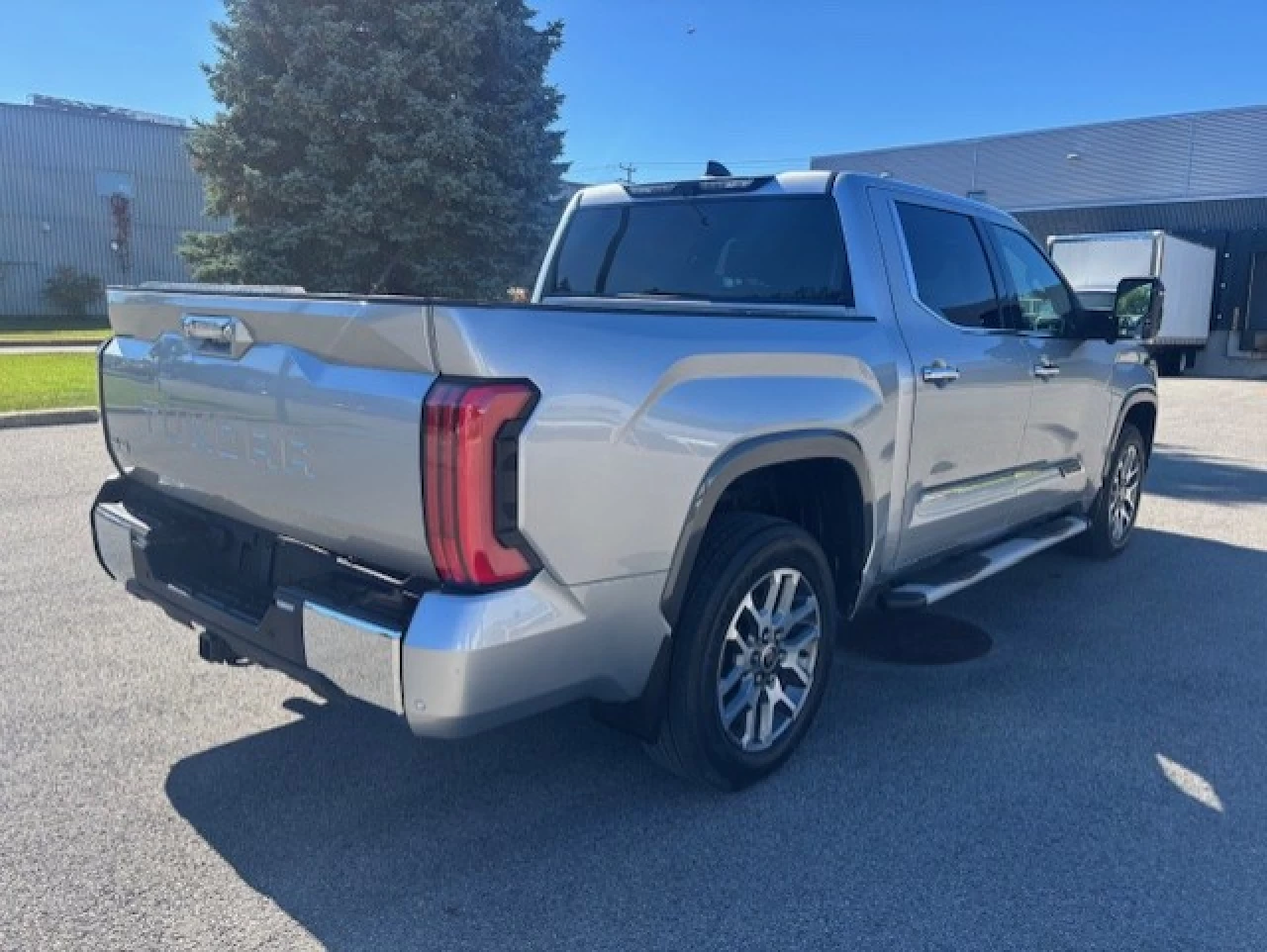 2022 Toyota Tundra Platinum Image principale