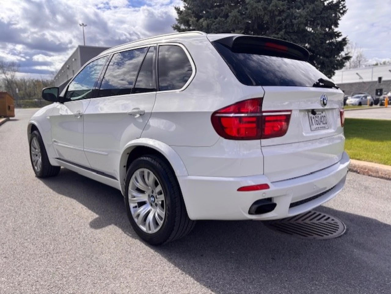 2012 BMW X5 35i Image principale