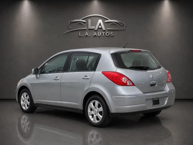 Nissan Versa S 2012