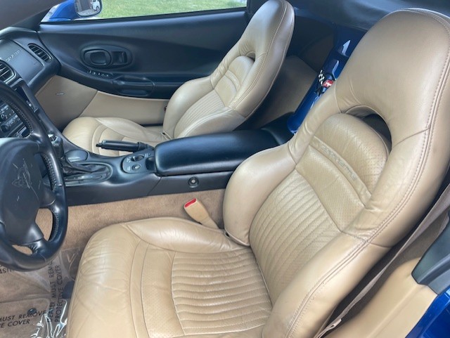 2002 Chevrolet Corvette 2dr Convertible Image principale