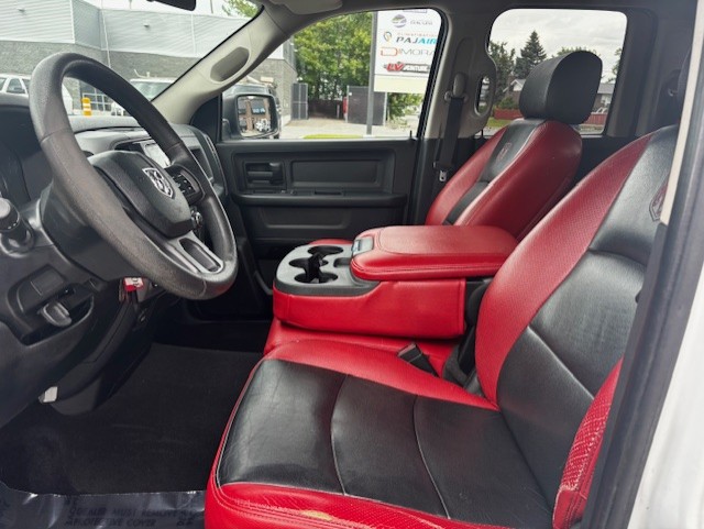 2016 Ram 1500 Classic ST Image principale