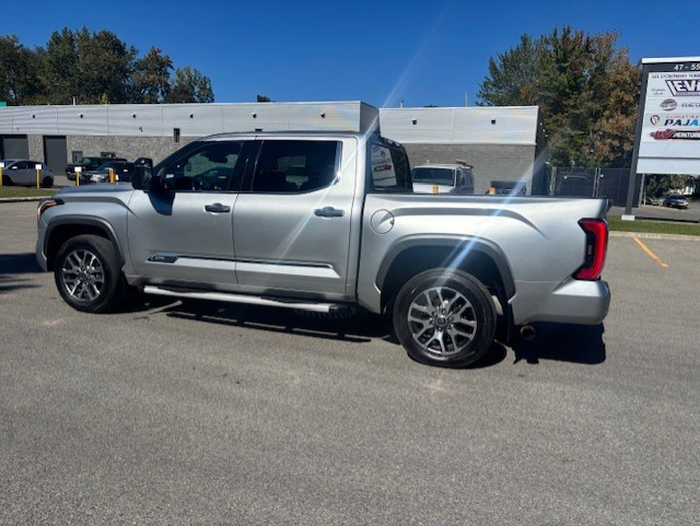 2022 Toyota Tundra Platinum Image principale