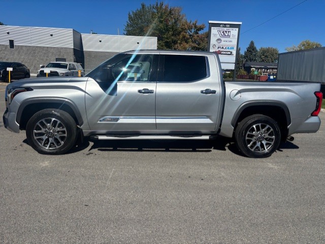 2022 Toyota Tundra Platinum Image principale