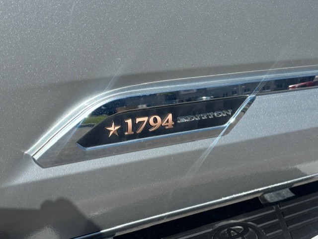 2022 Toyota Tundra Platinum Image principale