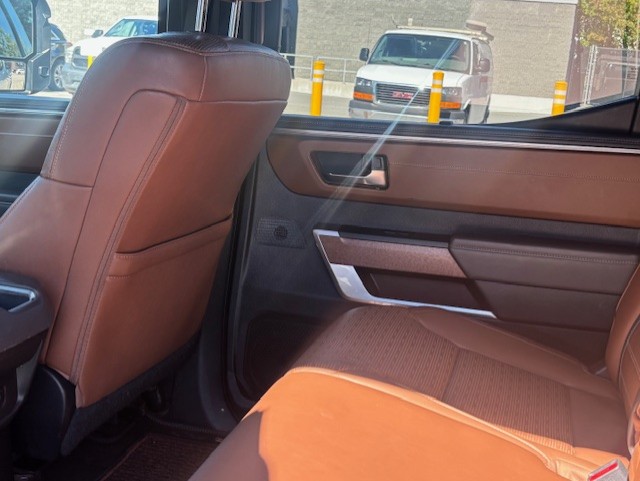 2022 Toyota Tundra Platinum Image principale
