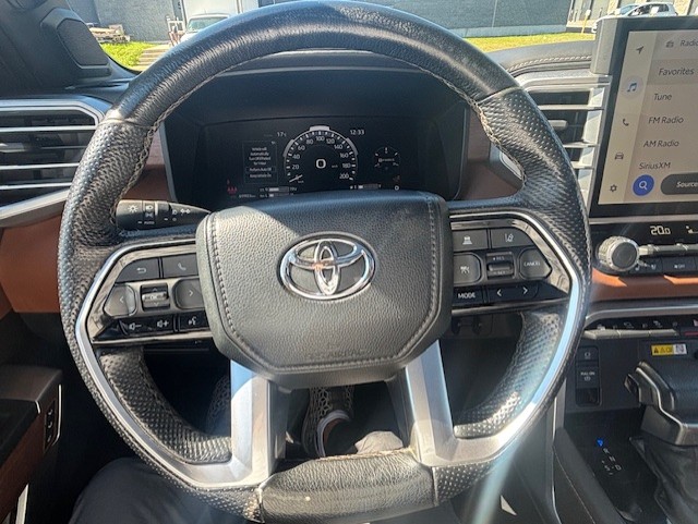 2022 Toyota Tundra Platinum Image principale