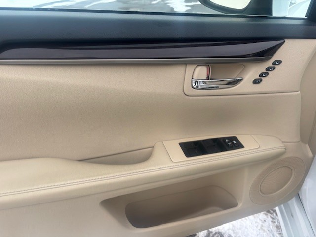 2013 Lexus ES350 4dr Sdn Image principale