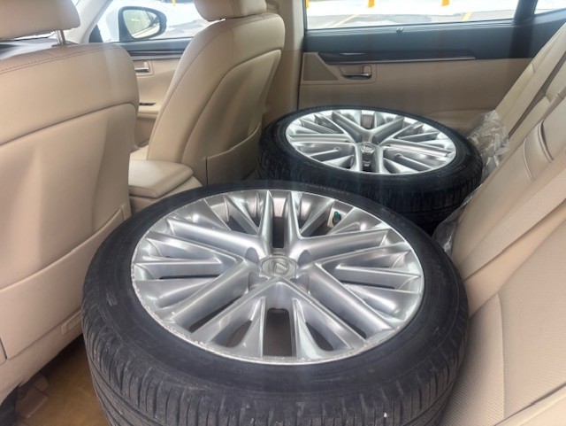 2013 Lexus ES350 4dr Sdn Image principale