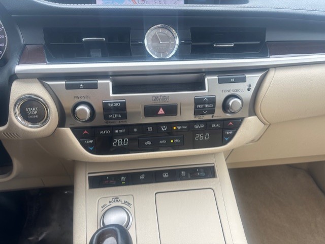 2013 Lexus ES350 4dr Sdn Image principale