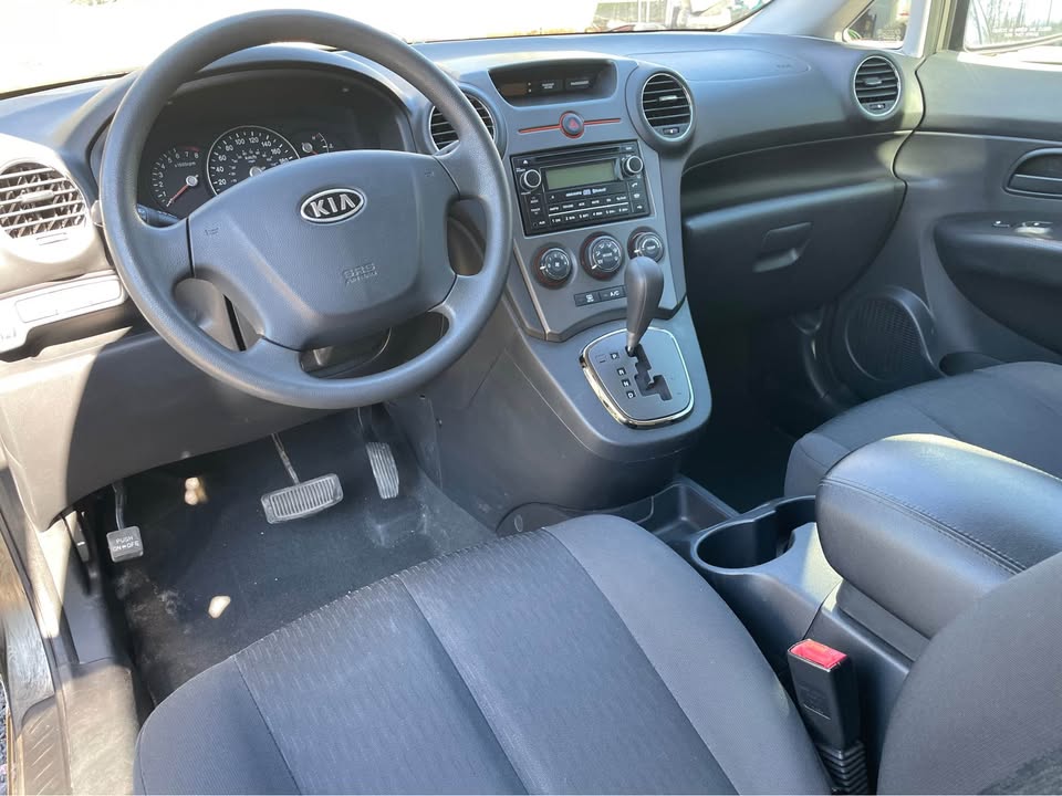 2012 Kia Rondo LX Image principale
