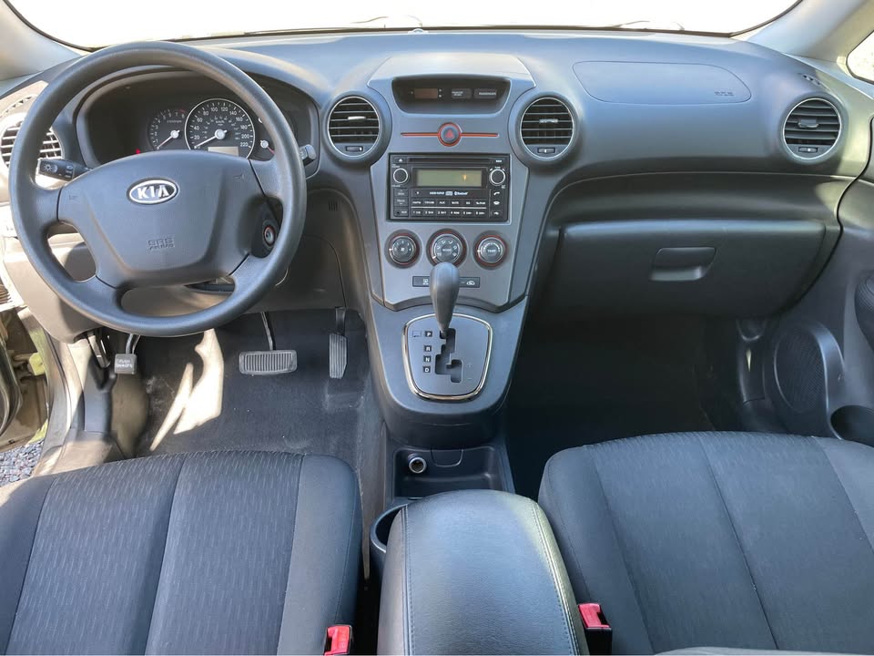 2012 Kia Rondo LX Image principale