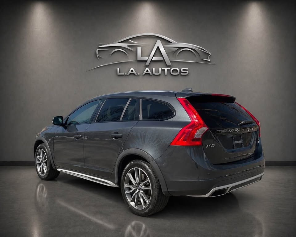 2017 Volvo V60 Cross Country T5 Image principale